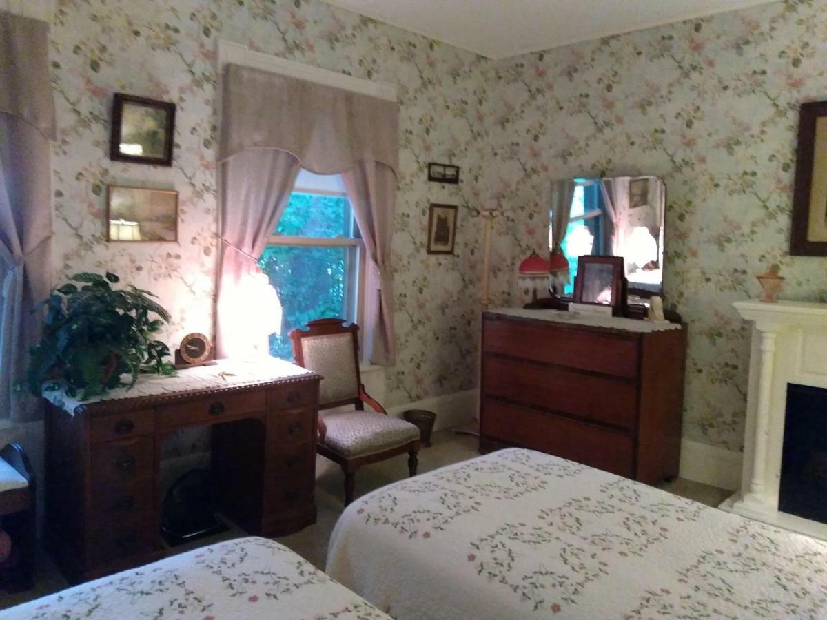 Bed and Breakfast Couture Farm At Millstone Hill Барр Екстер'єр фото