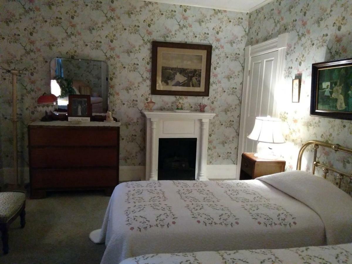 Bed and Breakfast Couture Farm At Millstone Hill Барр Екстер'єр фото